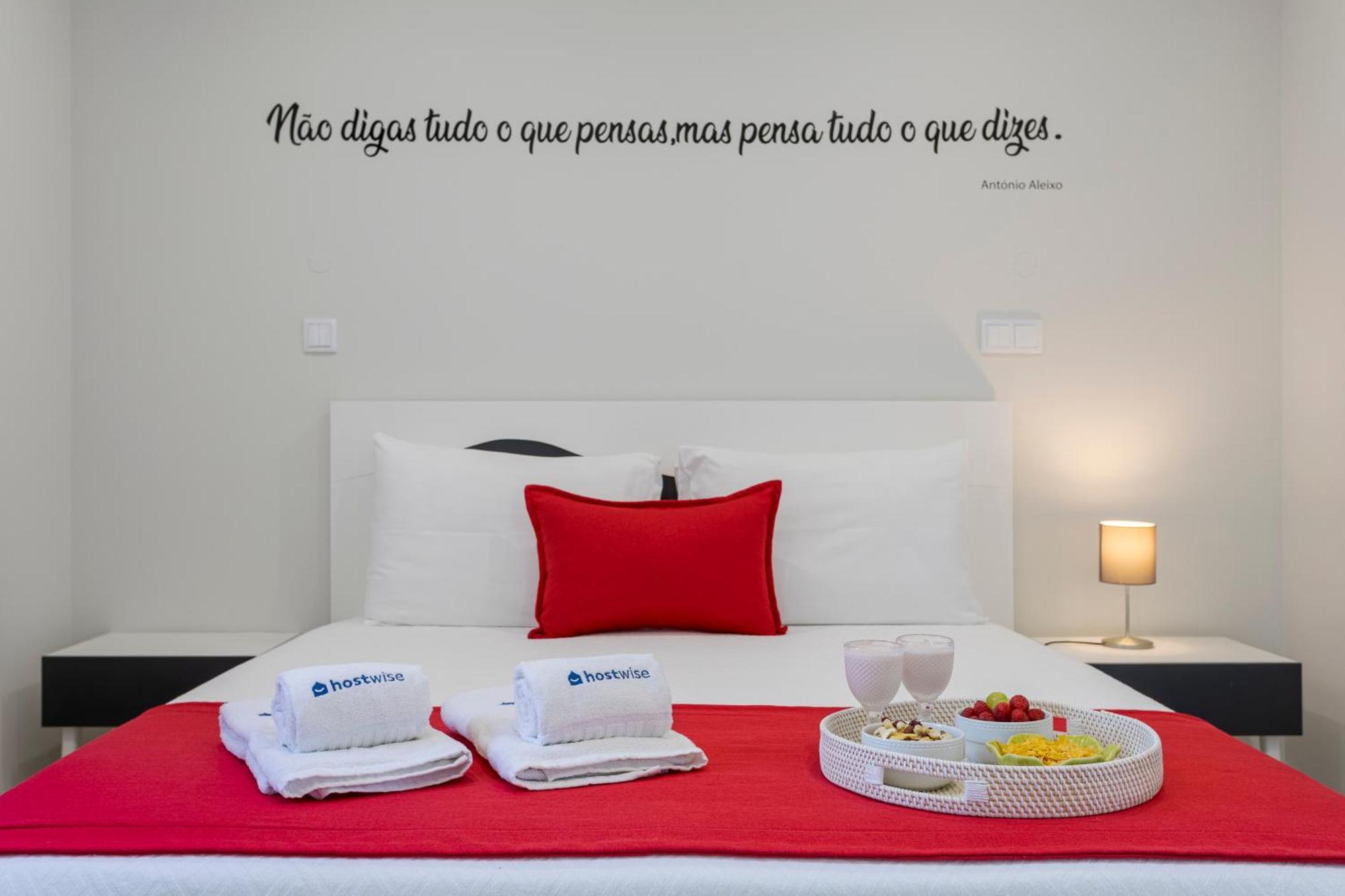 Spacious Villa Pool & Douro View By Host Wise Santa Marinha do Zêzere 部屋 写真