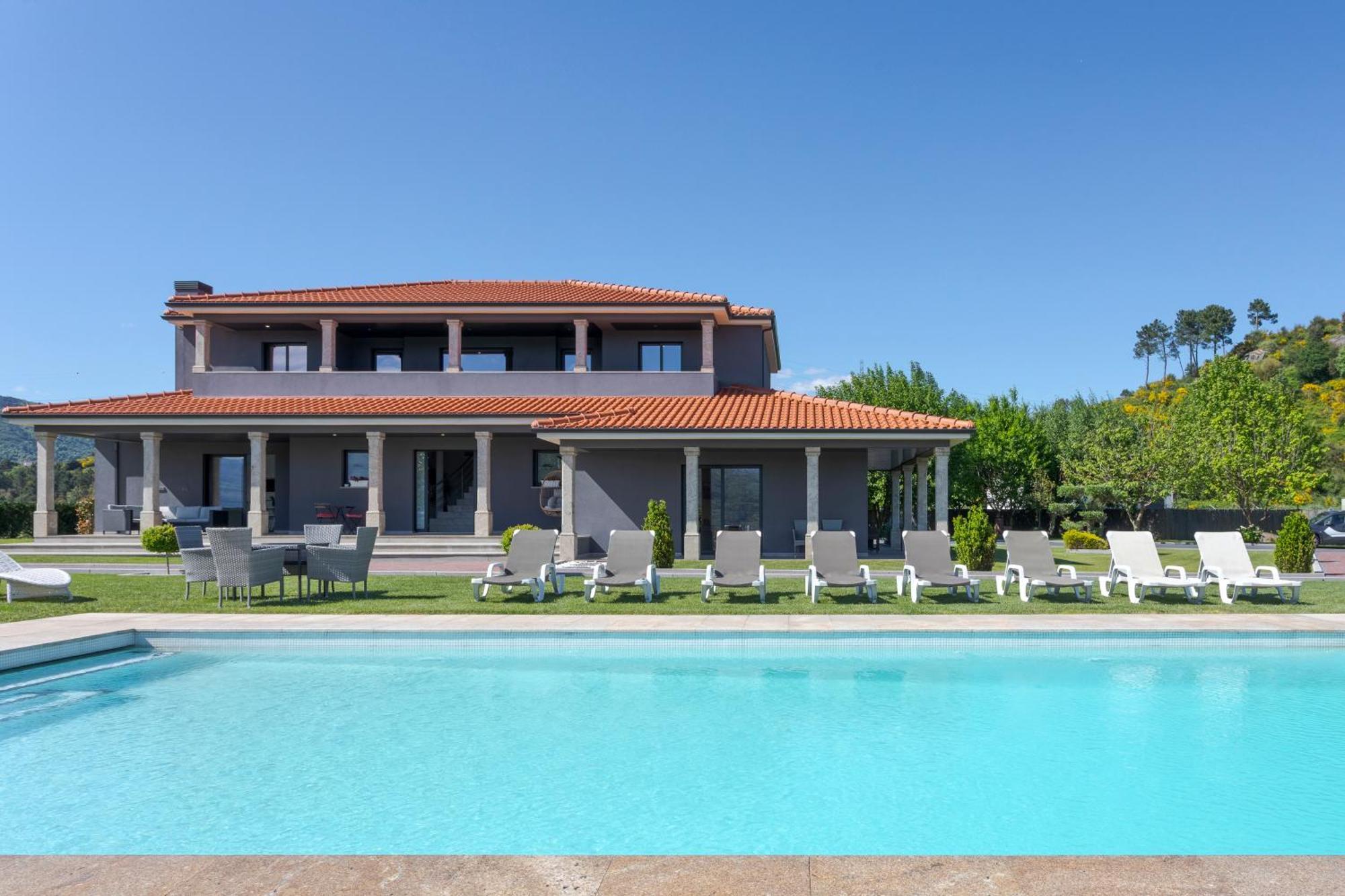 Spacious Villa Pool & Douro View By Host Wise Santa Marinha do Zêzere エクステリア 写真