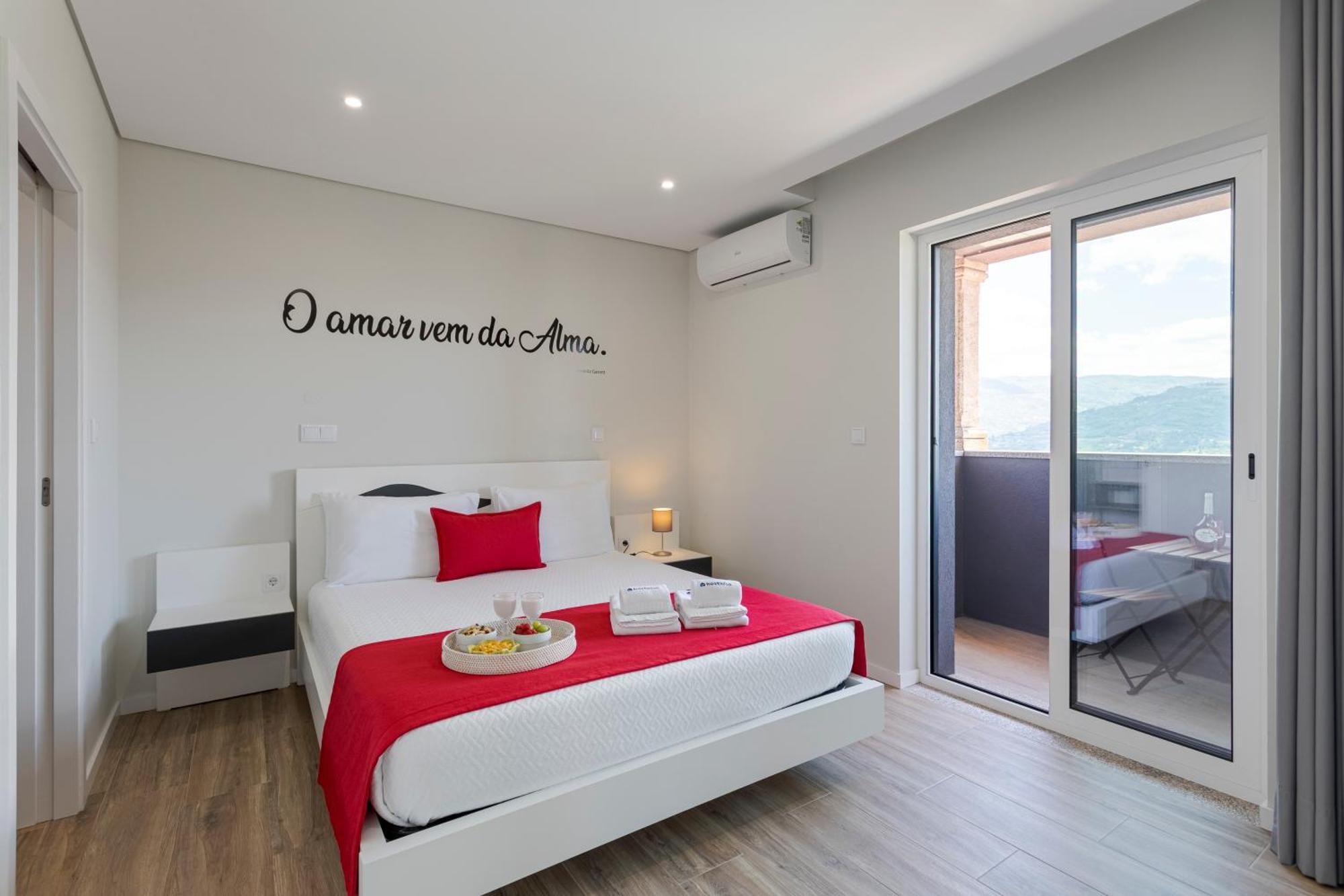 Spacious Villa Pool & Douro View By Host Wise Santa Marinha do Zêzere エクステリア 写真