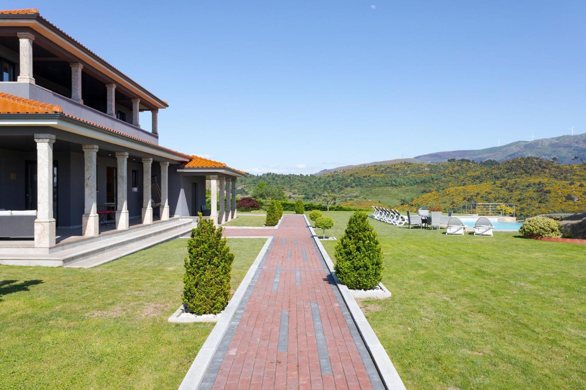 Spacious Villa Pool & Douro View By Host Wise Santa Marinha do Zêzere エクステリア 写真
