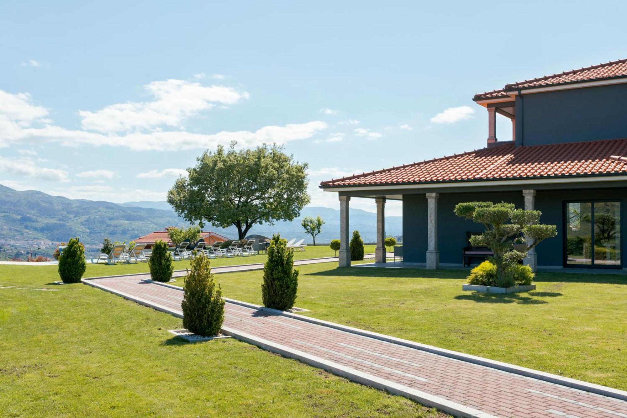 Spacious Villa Pool & Douro View By Host Wise Santa Marinha do Zêzere エクステリア 写真