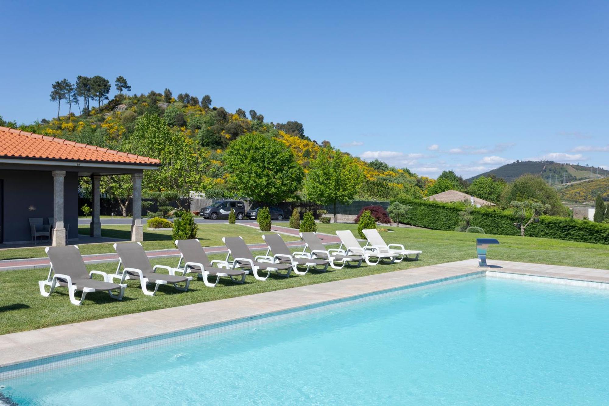 Spacious Villa Pool & Douro View By Host Wise Santa Marinha do Zêzere エクステリア 写真