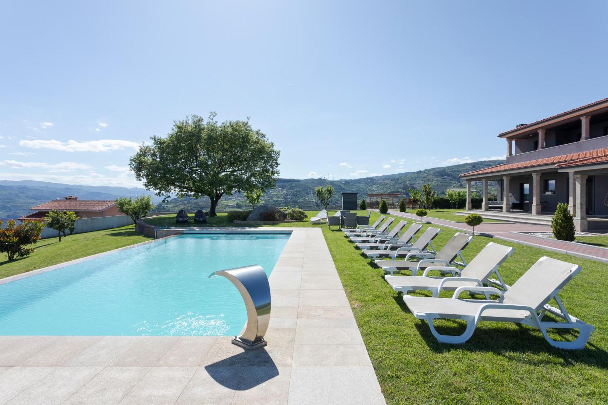 Spacious Villa Pool & Douro View By Host Wise Santa Marinha do Zêzere エクステリア 写真